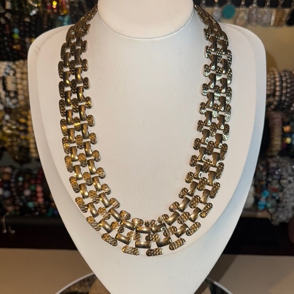 Jewelry - Vintage Flat chain Gold Necklace